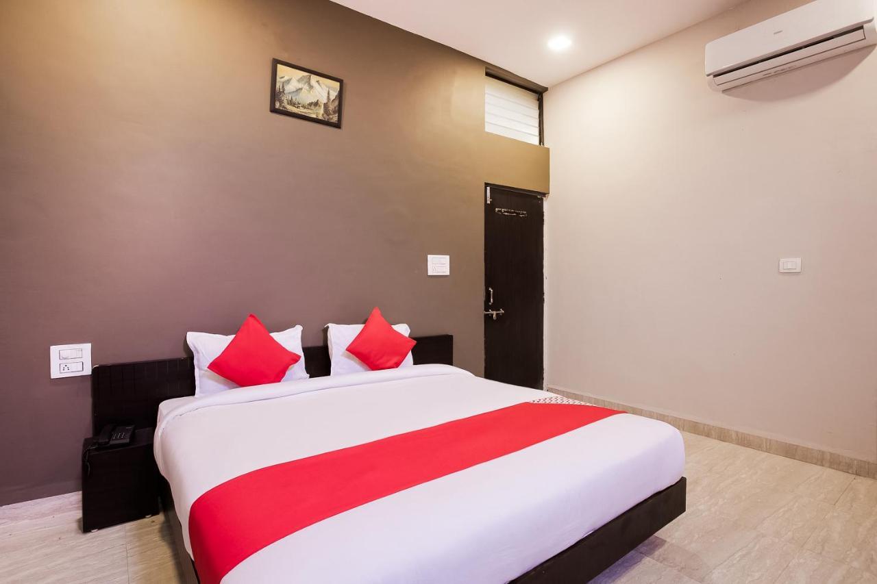 Hotel Oyo 39381 Kalajanki Ujjain Exterior foto